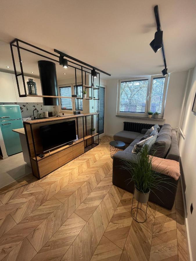 Apartament ギジツコ エクステリア 写真